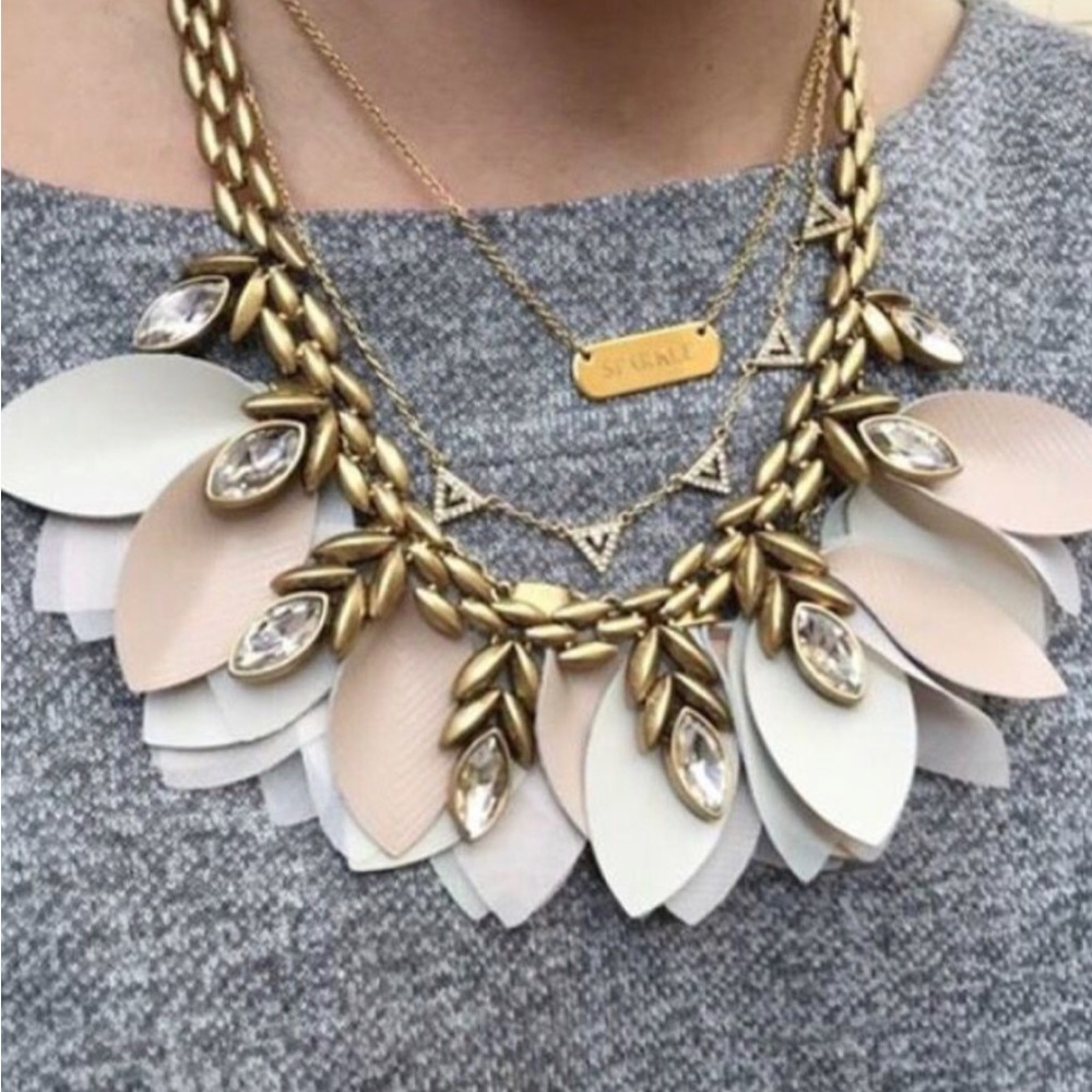 ♥️ FINAL PRICE ♥️ Stella & Dot Birdie Necklace - Picture 3 of 3